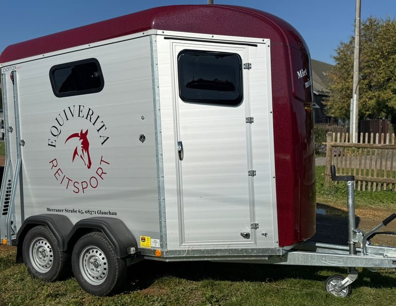 Pferdeanhänger mieten in Glauchau bei EQUIVERITA Reitsport