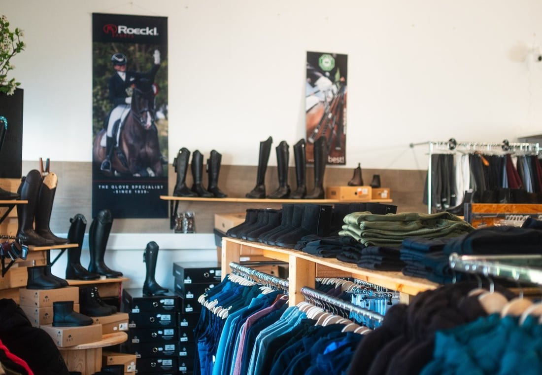 Reitsportgeschäft EQUIVERITA in Glauchau – Reitstiefel, Bekleidung und Zubehör im Laden